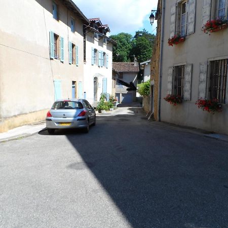Le Cercle Chambres Climatisees Coligny エクステリア 写真