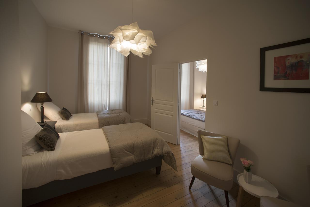 Le Cercle Chambres Climatisees Coligny エクステリア 写真